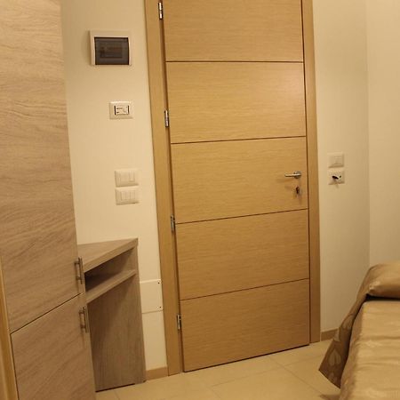 Hotel Villa Enea Cattolica Habitación foto